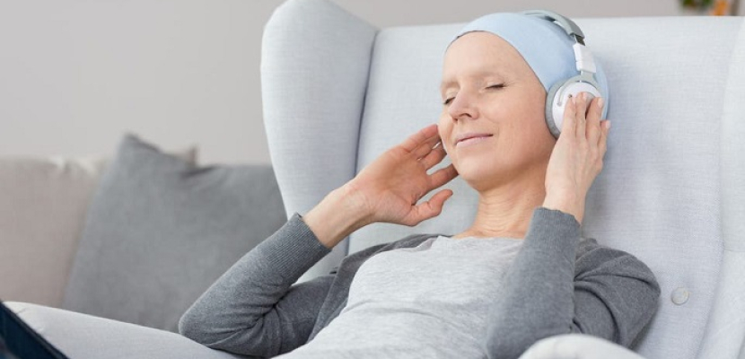 دراسة: الاستماع للموسيقى يمكن أن يخفف آلام مرضى السرطان