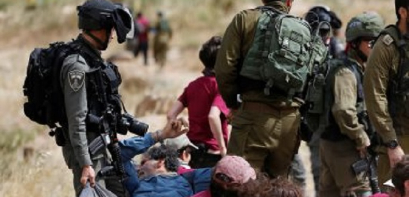 الاحتلال الإسرائيلي يعتقل 6 فلسطينيين بينهم أسير سابق مُصاب بالسرطان