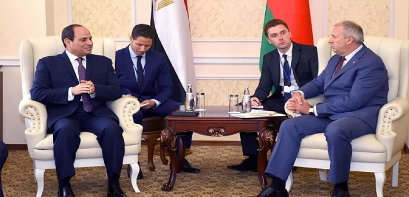 بالصور .. الرئيس السيسي يستعرض مع رئيس وزراء بيلاروسيا جهود مصر فى مكافحة الإرهاب