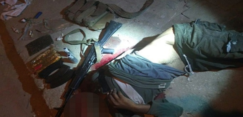 بالصور.. مقتل 4 إرهابيين واستشهاد ضابط شرطة و6 جنود فى هجوم بالعريش