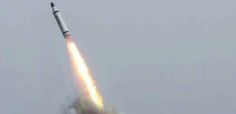 وول ستريت جورنال : إيران تشكل تحديا لأمريكا بعد اختبار صاروخ باليستي جديد
