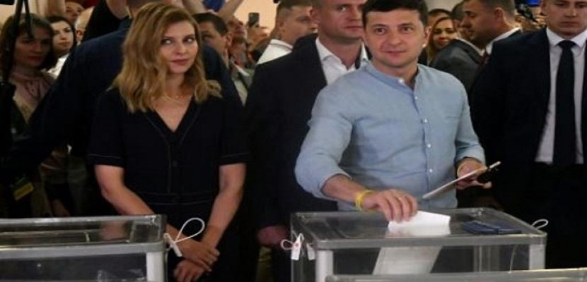 لجنة الانتخابات الأوكرانية : حزب زيلينسكي يتجه للفوز في الانتخابات البرلمانية