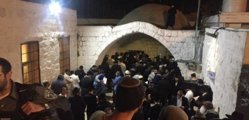 إصابة عدد من الفلسطينيين في نابلس عقب اقتحام المستوطنين قبر يوسف