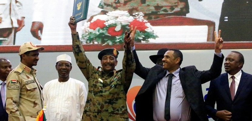 الاقتصاد والسلام .. ملفات صعبة أمام السلطة في السودان