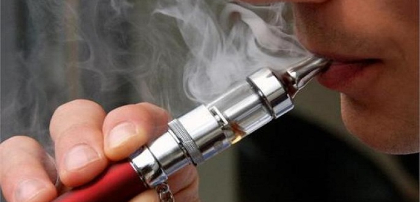 دراسة تكشف العلاقة بين دخان السجائر الإلكترونية وسرطان الرئة