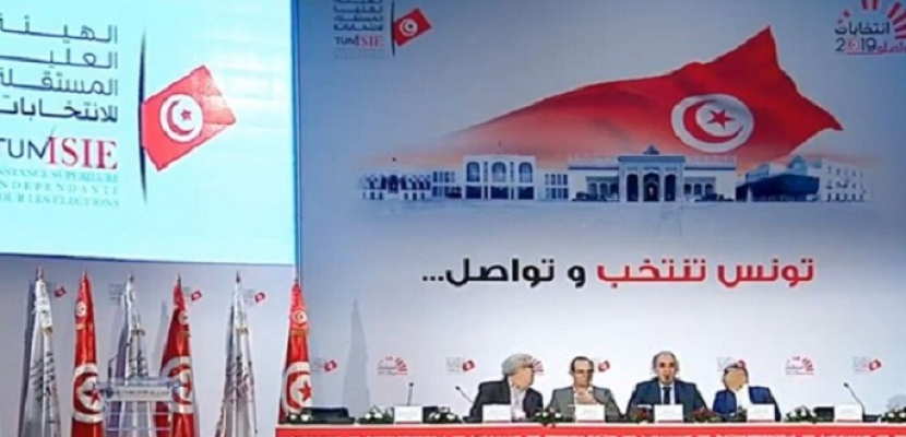 هيئة الانتخابات التونسية: تقدم قيس سعيد  ونبيل القروي بالجولة الأولى لانتخابات الرئاسة
