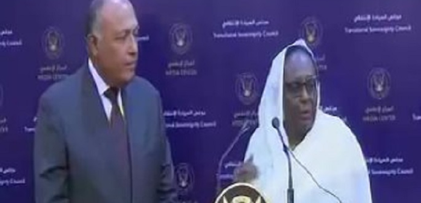 وزير الخارجية يؤكد لنظيرته السودانية أن مصر لن تدخر جهدا لاستمرار العمل المشترك مع السودان