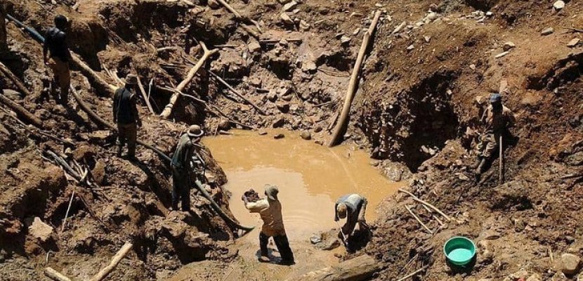 مقتل 16 شخصا بانهيار أرضي في منجم للذهب بالكونغو الديمقراطية