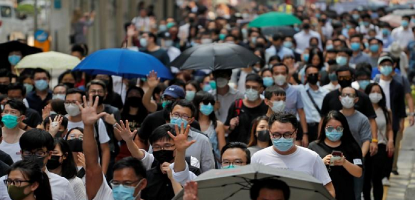 المئات يخرجون إلى شوارع هونج كونج استعداداً احتجاجات عطلة نهاية الأسبوع