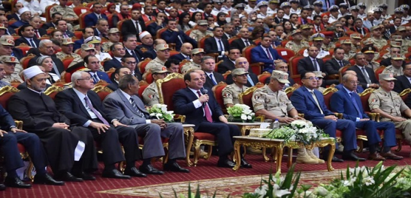بالفيديو والصور.. الرئيس السيسي يشهد فعاليات الندوة التثقيفية الـ 31 للقوات المسلحة