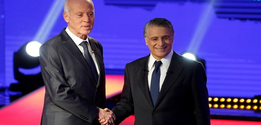 مناظرة تلفزيونية بين قيس سعيد ونبيل القروى تختتم الحملة الانتخابية في تونس