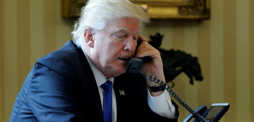 البيت الأبيض يصدر مذكرة بمكالمة هاتفية أخرى بين ترامب والرئيس الاوكراني