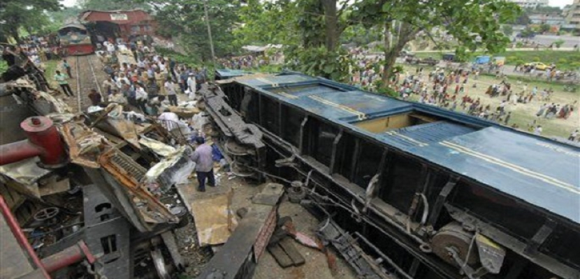 مقتل 14 شخصا على الأقل في تصادم قطارين في بنجلاديش