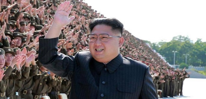 زعيم كوريا الشمالية يصف قدرات طياريه بـ”قوة لا تقهر”