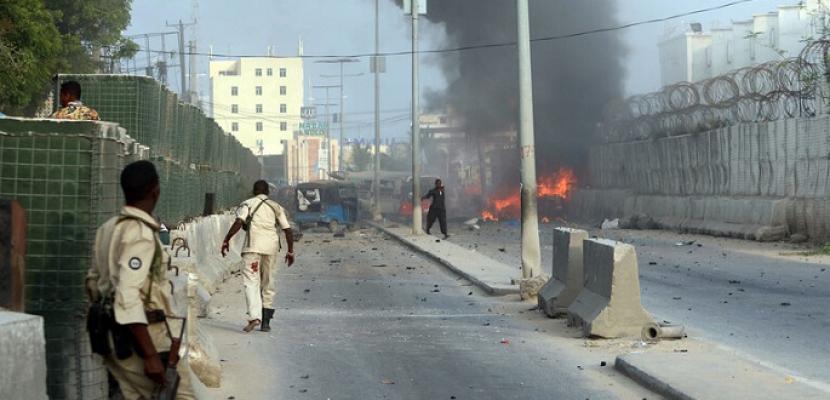 مقتل 5 أشخاص وإصابة نائبين في انفجار عبوة ناسفة في العاصمة الصومالية