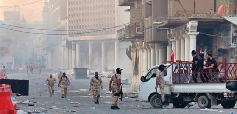 إصابة 6 عناصر من الأمن العراقي جراء استهداف معسكر قرب مطار بغداد