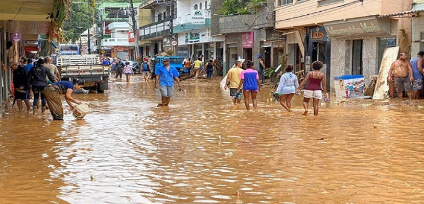 مصرع 14 شخصا بينهم 8 أطفال جراء فيضانات البرازيل