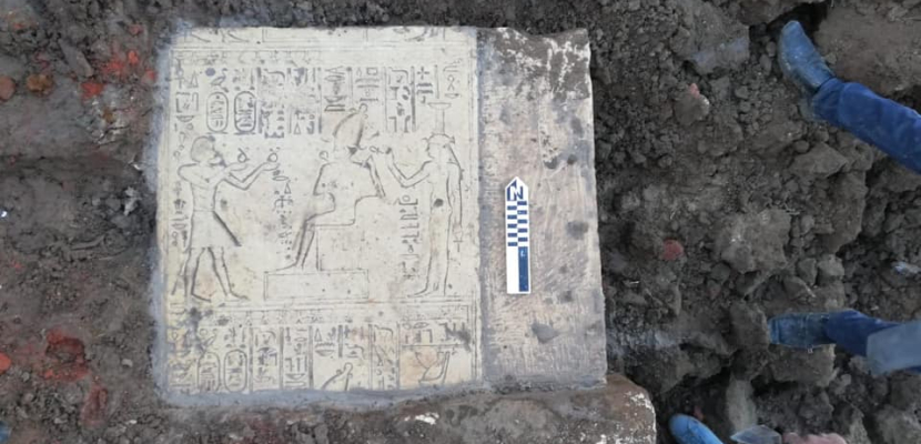 بالصور.. العثور على كتل أثرية ترجع لعصر الملك بطليموس الأول بسوهاج