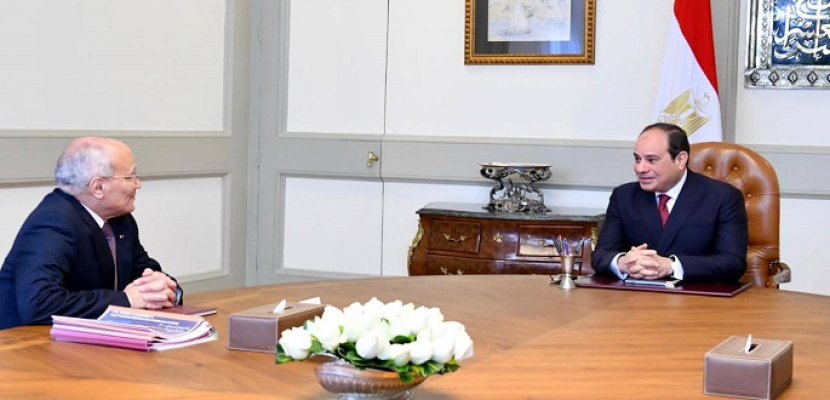 الرئيس السيسي يستعرض جهود تطوير الشركات والمصانع  التابعة لوزارة الإنتاج الحربي