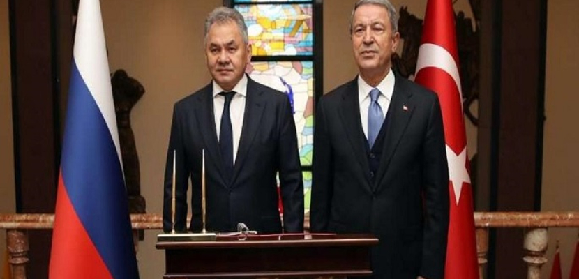وزيرا دفاع روسيا وتركيا يبحثان هاتفيا تطورات الوضع في إدلب