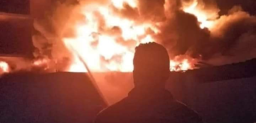 الجزائر ترسل طائرات وشاحنات إطفاء للمساهمة فى إطفاء حرائق تونس