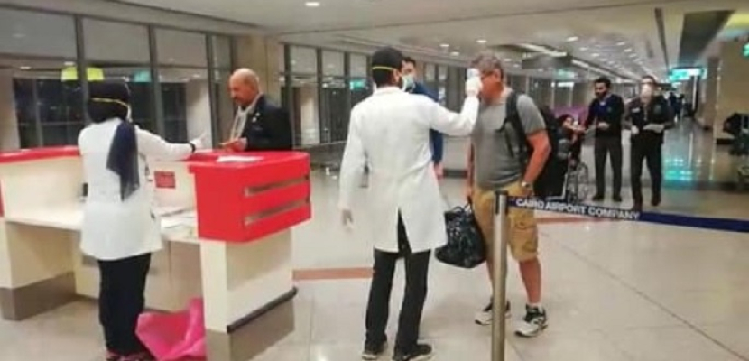 بالصور.. المطارات المصرية ترفع درجات الاستعداد القصوى لمواجهة فيروس كورونا