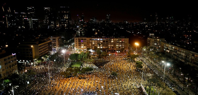 رغم قيود كورونا .. احتجاج بالآلاف فى تل أبيب ضد سياسات نتنياهو