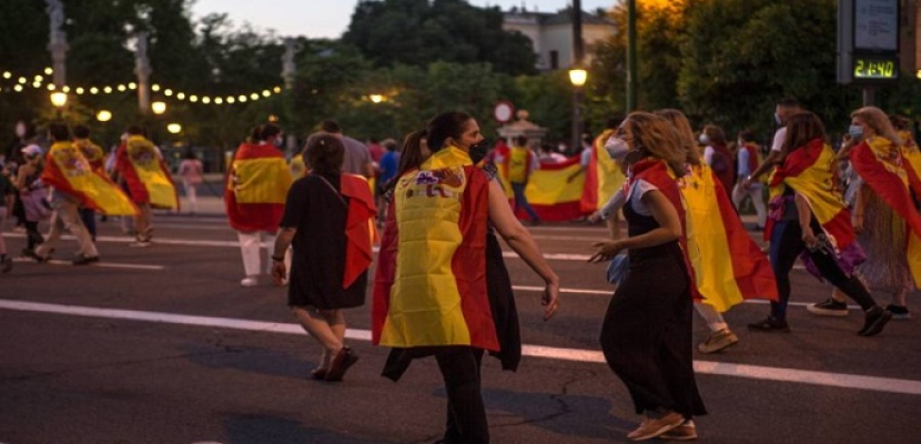 إسبانيا.. “تمديد إستثنائي” للطوارئ وسط احتجاجات شعبية