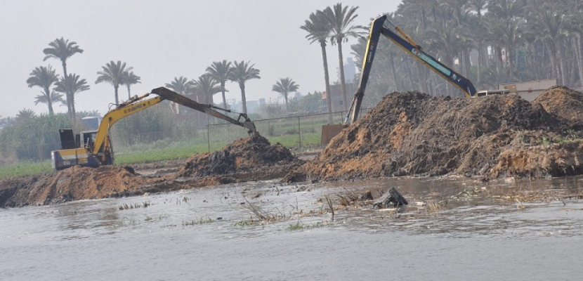 وزير الرى : استمرار التصدي بحزم لكافة جرائم التعدى على نهر النيل