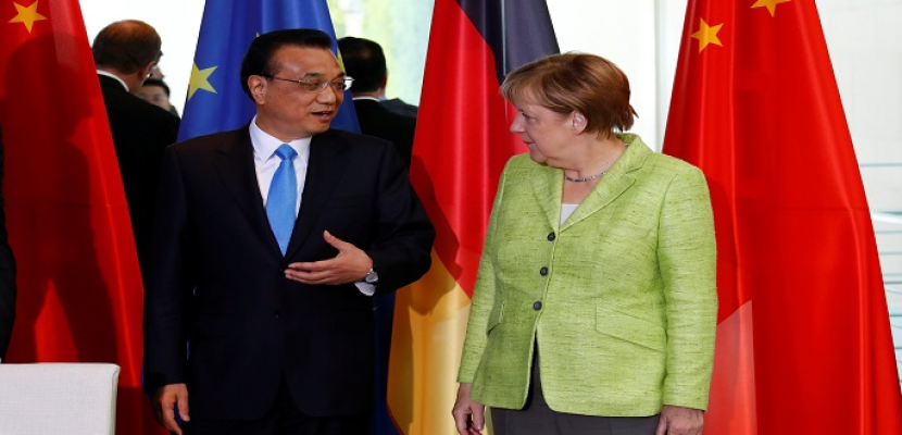 ميركل تجتمع مع رئيس وزراء الصين عبر مكالمة فيديو لبحث مستجدات كورونا