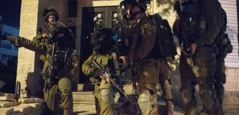 الاحتلال الاسرائيلي يعتقل 6 فلسطينيين من الضفة الغربية