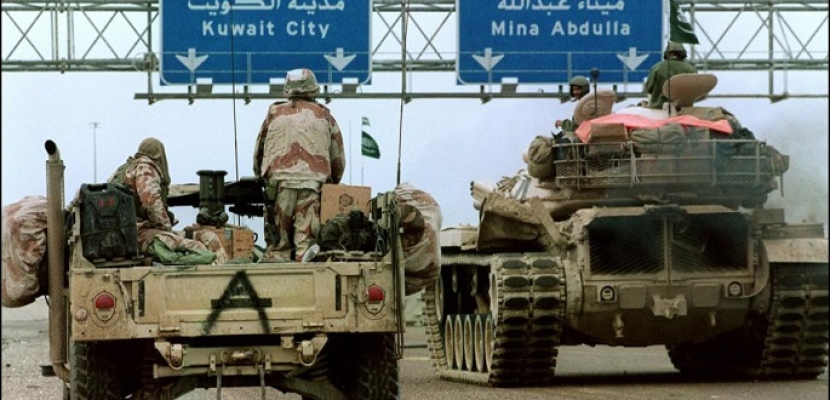 صحيفة ألمانية: هل أعطت واشنطن “الضوء الأخضر” لصدام لغزو الكويت؟