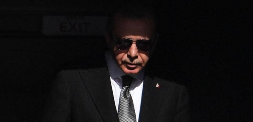 أردوغان يخنق حرية التعبير فى تركيا بالقبضة الالكترونية