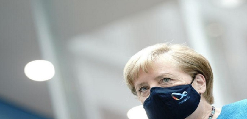 ميركل: ألمانيا تستطيع تحمل تكلفة إجراءات اقتصادية لتخفيف تبعات كورونا