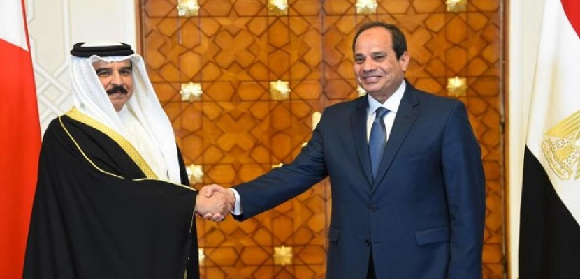 الرئيس السيسي وملك البحرين يتبادلان التهنئة بعيد الفطر المبارك