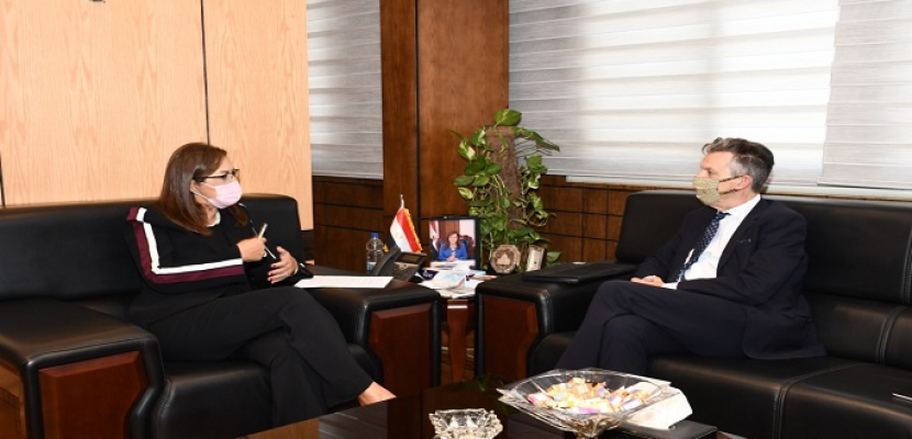 وزيرة التخطيط تستقبل السفير البريطاني بمصر لمناقشة سبل تعزيز التعاون المشترك بين البلدين