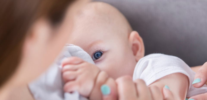 دراسة : الرضاعة الطبيعية تعالج وتقي من كورونا بنسبة 98%