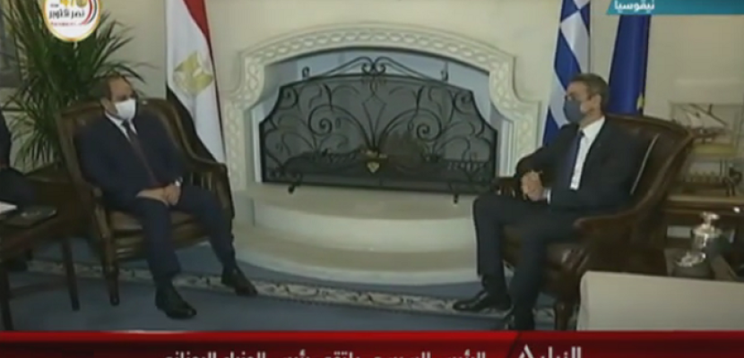 قبيل انعقاد القمة الثلاثية .. الرئيس السيسى يجتمع مع رئيس وزراء اليونان