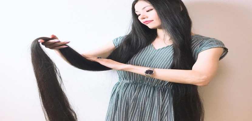 يابانية لم تقص شعرها 15 عاما ليصل إلى متر و82 سم
