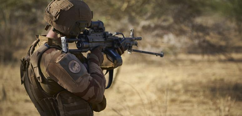 الجيش الفرنسي يعلن مقتل 50 مسلحا قرب الحدود بين مالي وبوركينا فاسو