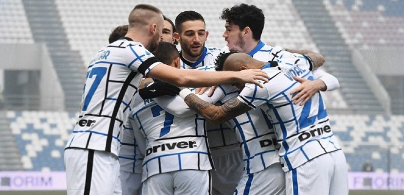 إنترميلان يفوز على ساسولو بثلاثية نظيفة في الدوري الإيطالي