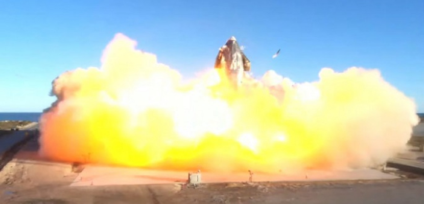 انفجار مركبة سبيس إكس أثناء هبوطها على الأرض