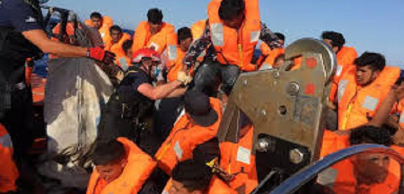 عشرات القتلى إثر غرق زورق مهاجرين قبالة شواطئ ليبيا