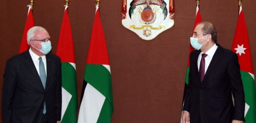 الصفدي والمالكي يبحثان المخرجات الإيجابية لإجتماع وزراء الخارجية العرب