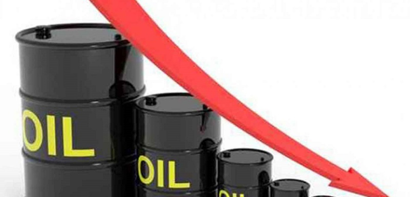 مخاوف الطلب تبدد ثلث مكاسب النفط بعد حرب أوكرانيا