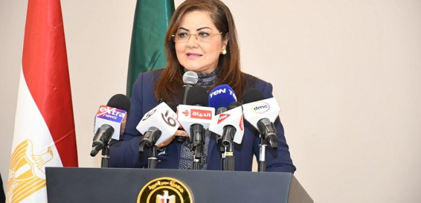 وزيرة التخطيط والتنمية الاقتصادية تتسلم جائزة أفضل وزيرة عربية