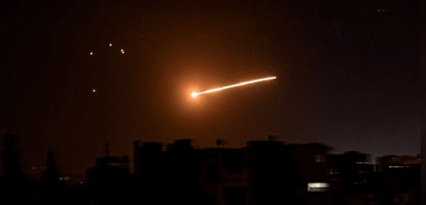 بعد 3 أيام من الضربة الأمريكية .. قصف إسرائيلي على محيط “السيدة زينب” جنوب دمشق