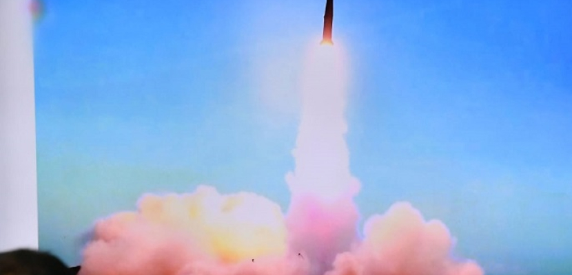 كوريا الشمالية تجري أول تجربة صاروخية منذ تولي الرئيس الأمريكي جو بايدن السلطة