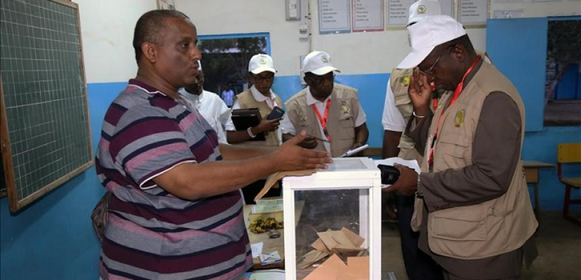 بدء انتخابات الرئاسة في جيبوتي وتوقعات بفوز الرئيس جيله بولاية خامسة