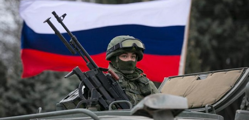 روسيا تعلن بدء سحب قواتها من القرم على حدود أوكرانيا